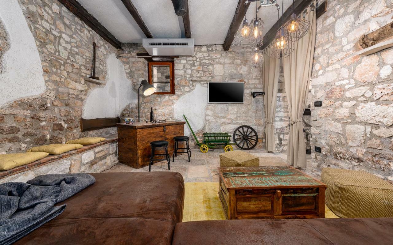 Casa Di Roccia Villa Marcana Bagian luar foto